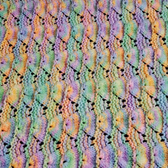 Hand Crocheted Shell Afghan Throw Chair Blanket Pastel Small Baby 43 x 36 - Picture 15 of 16